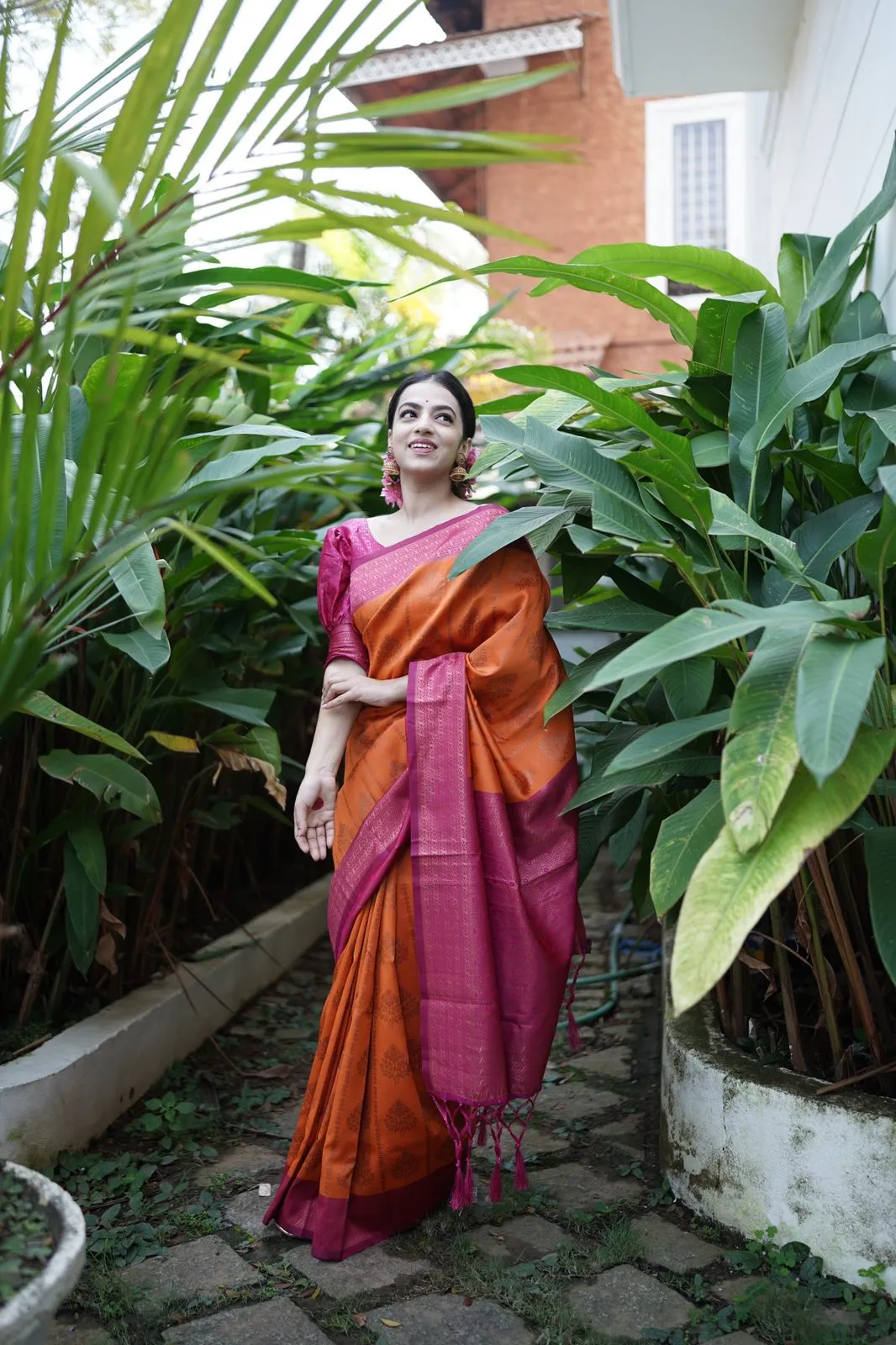 Divine Orange Soft Banarasi Silk Saree With Stunner Blouse Piece