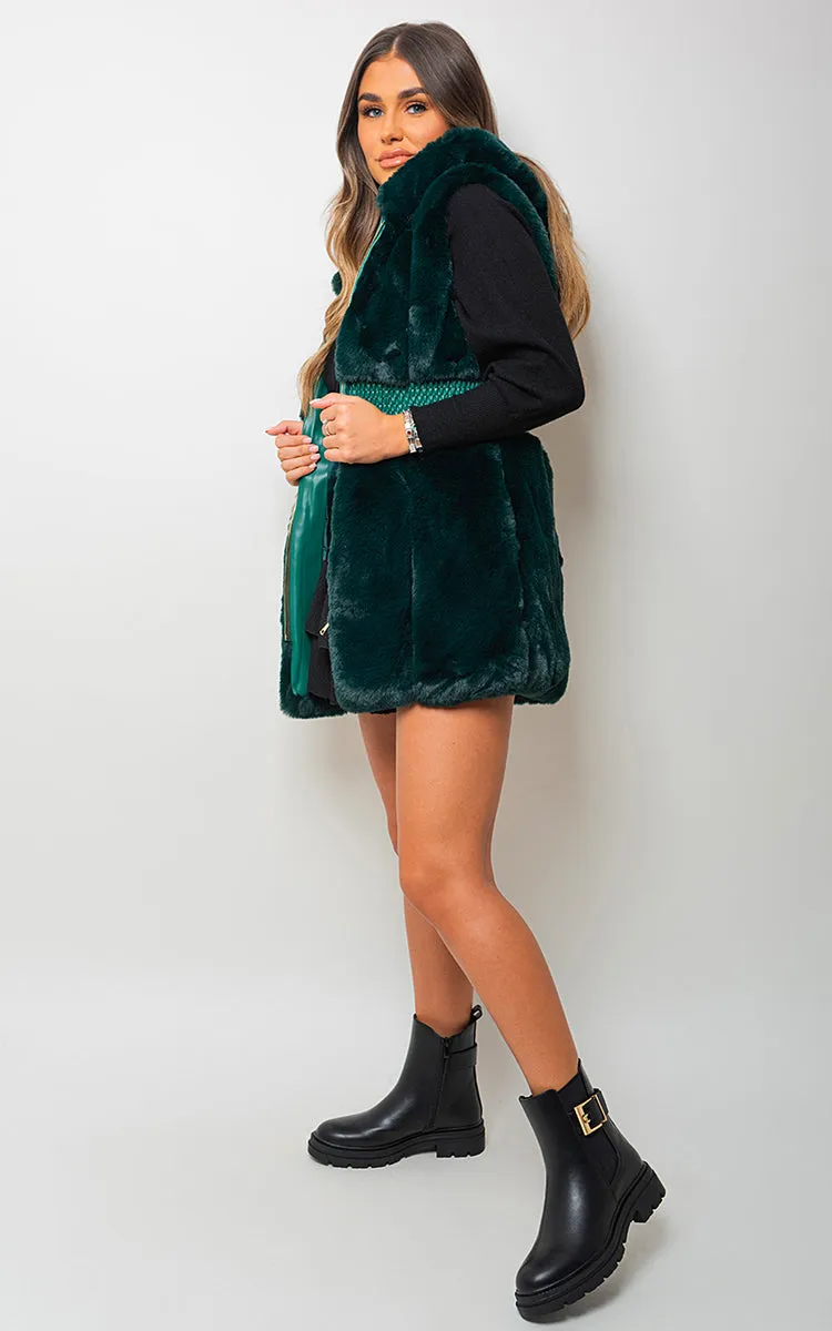 Women's Faux Fur Zip Up Gilet